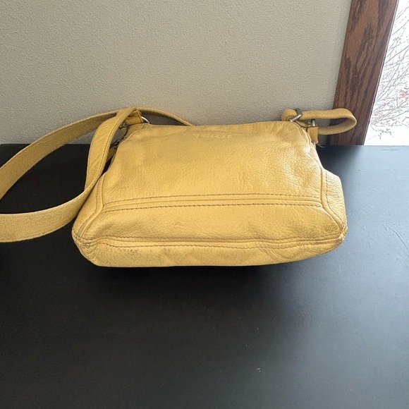 Fossil Yellow Hanover Pebbled Leather Crossbody Bag - Picture 7 of 15